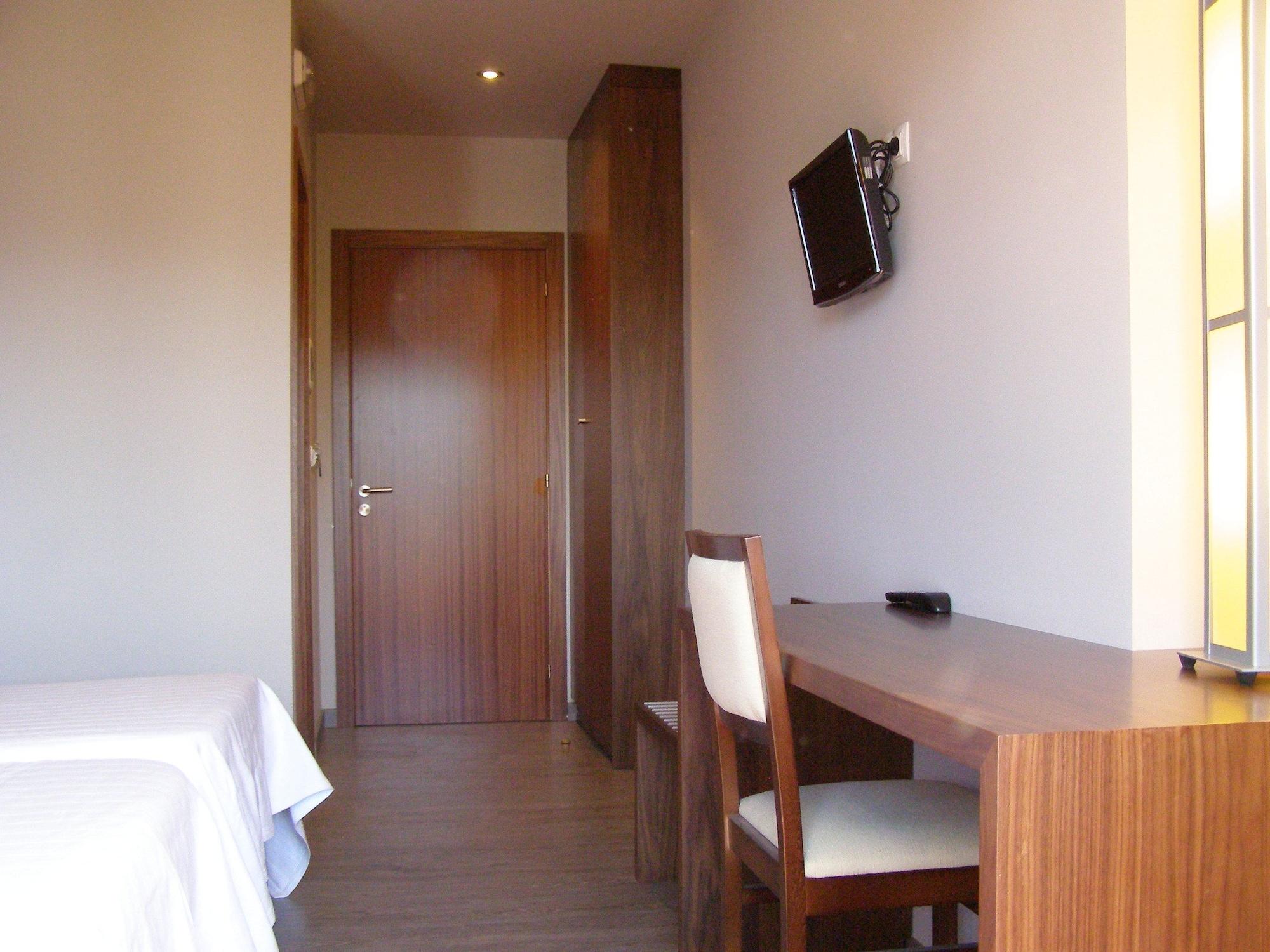 Hotel Corona De Galicia Valga Экстерьер фото