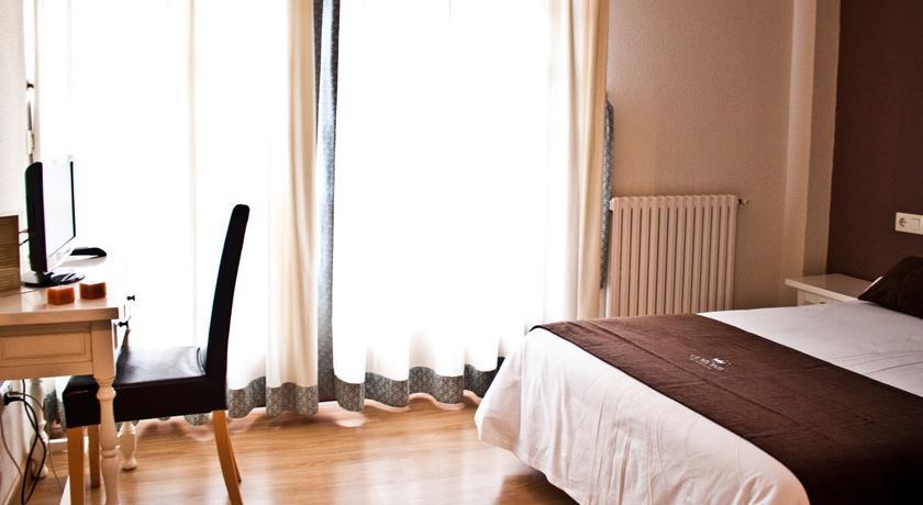 Hotel Corona De Galicia Valga Экстерьер фото
